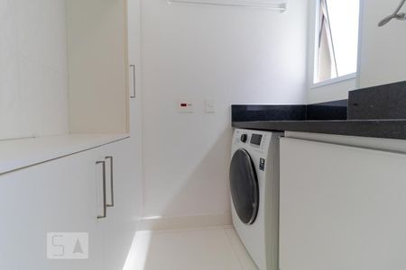 Apartamento à venda com 76m², 3 quartos e 2 vagas Apartamento à venda com 76m², 3 quartos e 2 vagasÁrea de Serviço