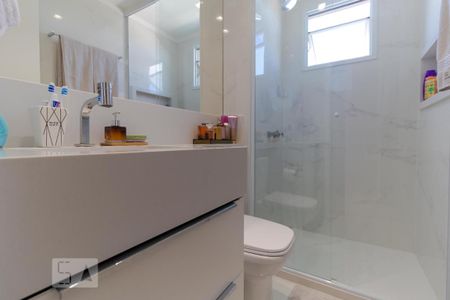 Apartamento à venda com 76m², 3 quartos e 2 vagas Apartamento à venda com 76m², 3 quartos e 2 vagasBanheiro da Suíte