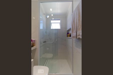 Apartamento à venda com 76m², 3 quartos e 2 vagas Apartamento à venda com 76m², 3 quartos e 2 vagasBanheiro da Suíte