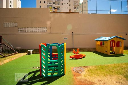 Apartamento à venda com 76m², 3 quartos e 2 vagas Apartamento à venda com 76m², 3 quartos e 2 vagasÁrea Comum - Playground