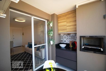 Apartamento à venda com 76m², 3 quartos e 2 vagas Apartamento à venda com 76m², 3 quartos e 2 vagasSacada com Churrasqueira