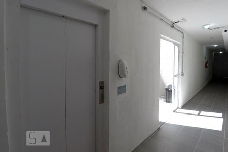 Apartamento à venda com 40m², 2 quartos e sem vagaElevador