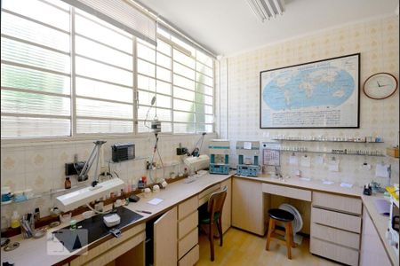 Casa à venda com 225m², 3 quartos e 3 vagasQuarto de Serviço