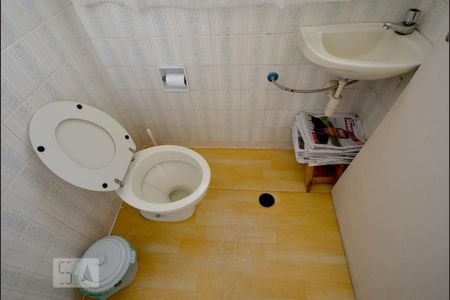 Casa à venda com 225m², 3 quartos e 3 vagasBanheiro de Serviço