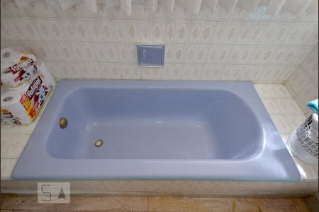 Casa à venda com 225m², 3 quartos e 3 vagasBanheiro Social