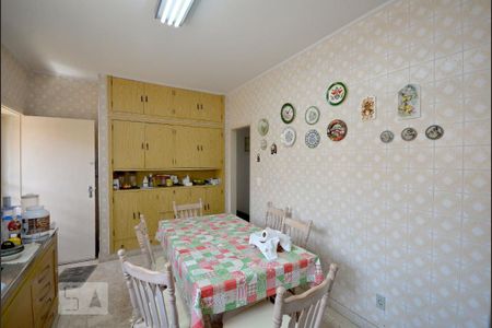 Casa à venda com 225m², 3 quartos e 3 vagasCozinha