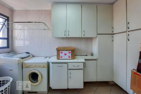 Apartamento para alugar com 128m², 3 quartos e 3 vagasÁrea de Serviço
