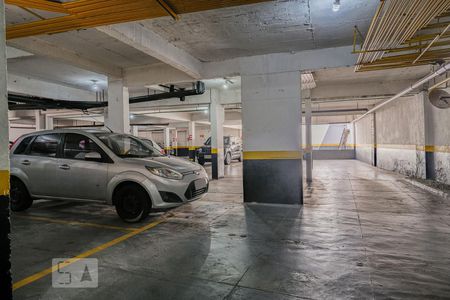 Apartamento à venda com 54m², 2 quartos e 1 vaga Apartamento à venda com 54m², 2 quartos e 1 vagaEstacionamento