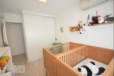 Apartamento à venda com 98m², 3 quartos e 2 vagasQuarto 2 