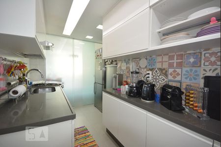 Apartamento à venda com 98m², 3 quartos e 2 vagasCozinha 