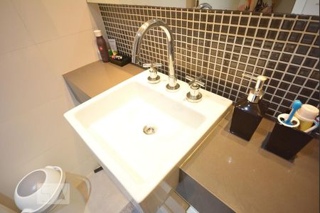 Apartamento à venda com 98m², 3 quartos e 2 vagasBanheiro Social - Pia 