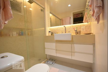 Apartamento à venda com 98m², 3 quartos e 2 vagasBanheiro da Suíte