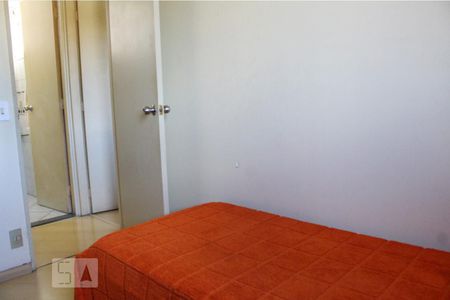 Quarto 1 de apartamento para alugar com 2 quartos, 45m² em Jardim Santa Teresinha, São Paulo