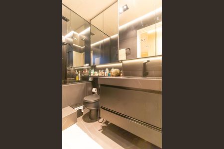 Apartamento à venda com 120m², 2 quartos e 2 vagasBanheiro da suíte