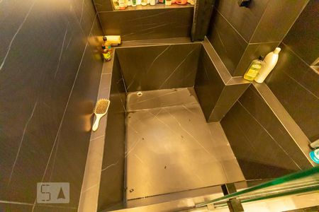 Apartamento à venda com 120m², 2 quartos e 2 vagasBanheiro da suíte