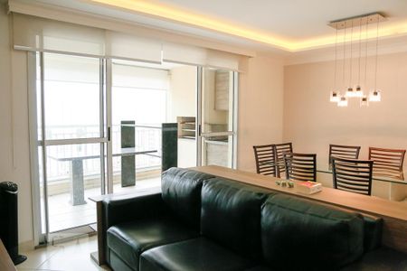 Sala de apartamento para alugar com 2 quartos, 120m² em Vila Isa, São Paulo