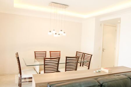 Sala de apartamento para alugar com 2 quartos, 120m² em Vila Isa, São Paulo