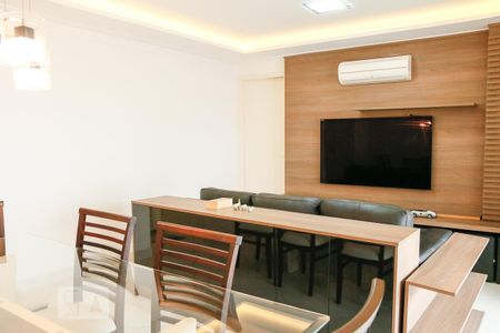 Sala de apartamento para alugar com 2 quartos, 120m² em Vila Isa, São Paulo