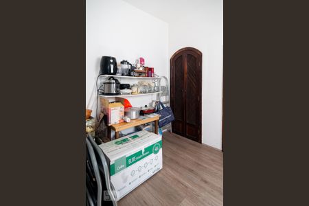 Casa à venda com 490m², 3 quartos e 4 vagasDespensa 