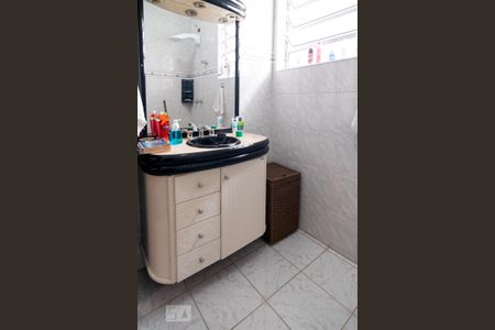 Casa à venda com 490m², 3 quartos e 4 vagasBanheiro Quarto 3 - Suíte