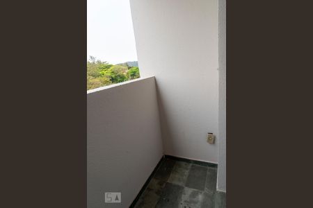 Apartamento para alugar com 67m², 2 quartos e 1 vagaSacada