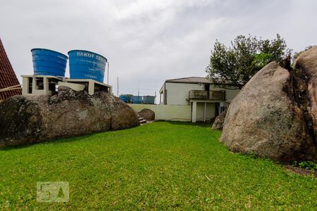 Casa para alugar com 85m², 2 quartos e 1 vagaQuintal