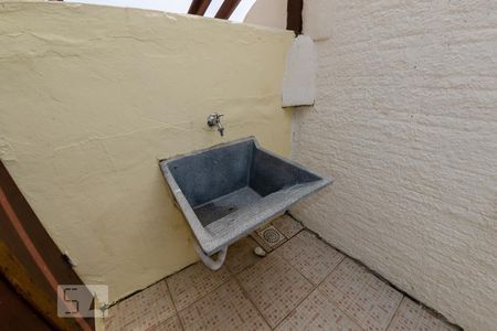 Casa para alugar com 85m², 2 quartos e 1 vagaÁrea de serviço