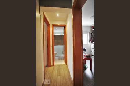 Corredor de apartamento para alugar com 2 quartos, 85m² em Vila Andrade, São Paulo
