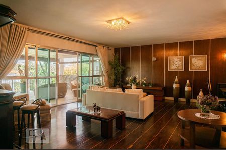 Sala de casa para alugar com 3 quartos, 380m² em Água Fria, São Paulo