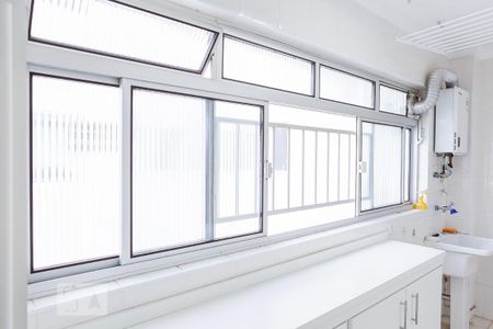 Apartamento para alugar com 100m², 2 quartos e 1 vagaÁrea de Serviço