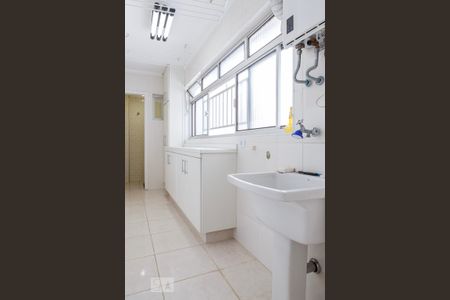 Apartamento para alugar com 100m², 2 quartos e 1 vagaÁrea de Serviço