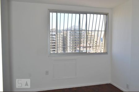 Apartamento à venda com 90m², 2 quartos e 1 vagaQuarto 2