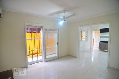Sala 1 de casa à venda com 4 quartos, 511m² em Niterói, Canoas