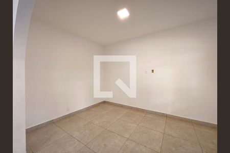 Sala de casa para alugar com 4 quartos, 282m² em São Cristóvão, Rio de Janeiro