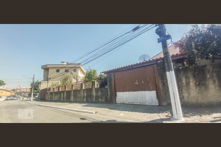 Casa à venda com 300m², 4 quartos e 5 vagas Casa à venda com 300m², 4 quartos e 5 vagasFachada