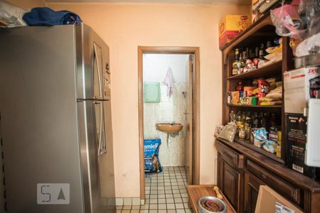 Casa à venda com 300m², 4 quartos e 5 vagas Casa à venda com 300m², 4 quartos e 5 vagasQuarto de Serviço