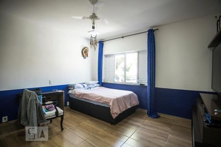 Casa à venda com 300m², 4 quartos e 5 vagas Casa à venda com 300m², 4 quartos e 5 vagasQuarto 4