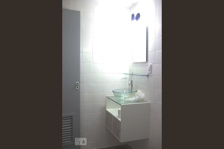 Apartamento para alugar com 60m², 2 quartos e 1 vagaBanheiro Social