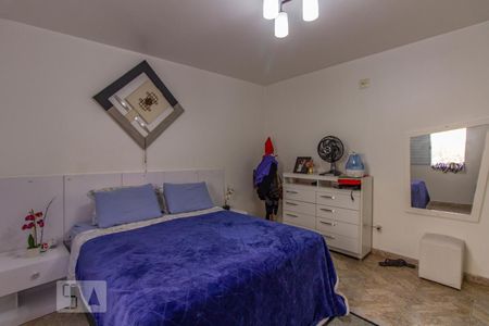 Casa à venda com 150m², 3 quartos e 2 vagas Casa à venda com 150m², 3 quartos e 2 vagasQuarto 2 - Suíte