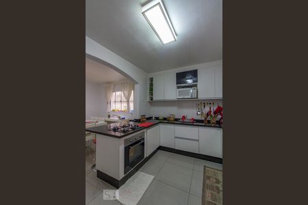 Casa à venda com 150m², 3 quartos e 2 vagas Casa à venda com 150m², 3 quartos e 2 vagasCozinha