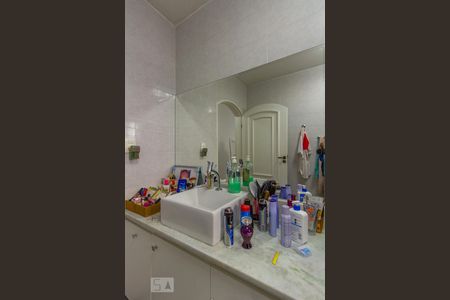 Casa à venda com 150m², 3 quartos e 2 vagas Casa à venda com 150m², 3 quartos e 2 vagasBanheiro Quarto 2 - Suíte