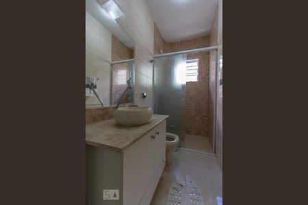 Casa à venda com 150m², 3 quartos e 2 vagas Casa à venda com 150m², 3 quartos e 2 vagasBanheiro Social