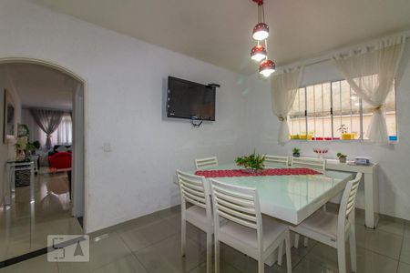 Casa à venda com 150m², 3 quartos e 2 vagas Casa à venda com 150m², 3 quartos e 2 vagasCopa/Sala de Jantar