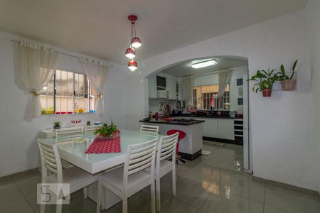 Casa à venda com 150m², 3 quartos e 2 vagas Casa à venda com 150m², 3 quartos e 2 vagasCopa/Sala de Jantar