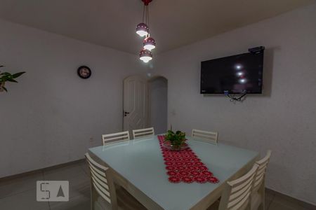 Casa à venda com 150m², 3 quartos e 2 vagas Casa à venda com 150m², 3 quartos e 2 vagasCopa/Sala de Jantar