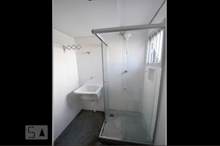 Box de Vidro com Pia e Varal de kitnet/studio para alugar com 1 quarto, 26m² em Vila Indiana, São Paulo