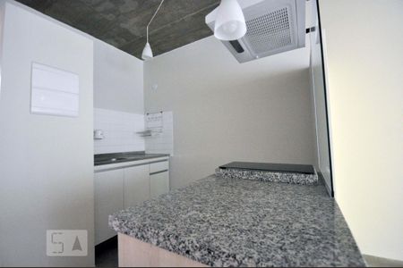 Ilha com Gabinete e Exaustor  de kitnet/studio para alugar com 1 quarto, 26m² em Vila Indiana, São Paulo