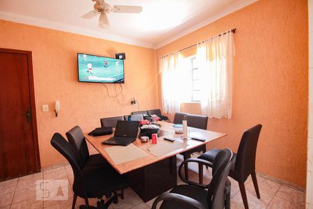 Casa à venda com 262m², 4 quartos e 3 vagas Casa à venda com 262m², 4 quartos e 3 vagassala jantar