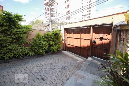 Casa à venda com 262m², 4 quartos e 3 vagas Casa à venda com 262m², 4 quartos e 3 vagasgaragem