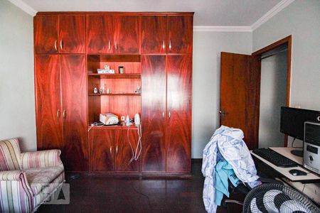 Casa à venda com 262m², 4 quartos e 3 vagas Casa à venda com 262m², 4 quartos e 3 vagasquarto 3